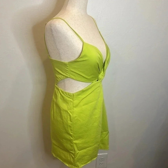 ZARA BODYCON DRESS WITH SIDE CUT OUT DETAIL - Picture 4 of 9